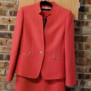 Tahari skirt suit size 6 new!!